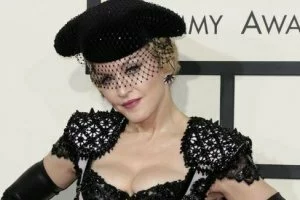 Мадонна не собирается отдавать трон поп-королевы Леди Гаге