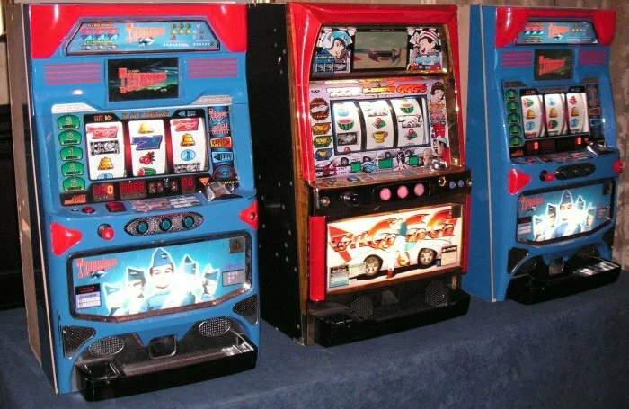 История игровых автоматов - как и когда появились игровые слоты?